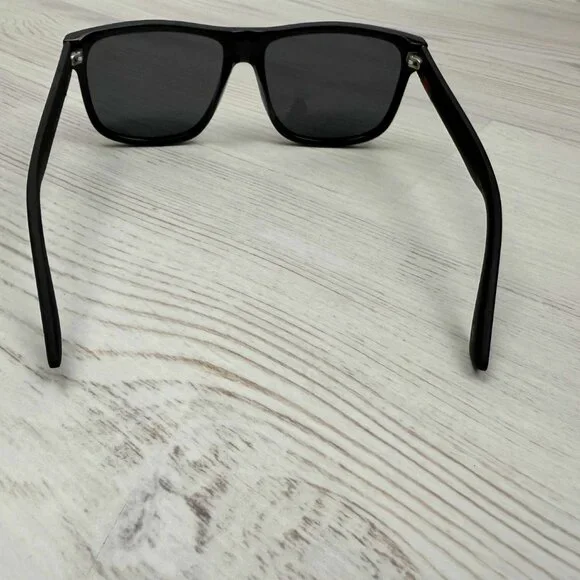 GUCCI GG0010S 001 Sunglasses Black Frame Grey Lenses 58mm - Picture 6 of 9